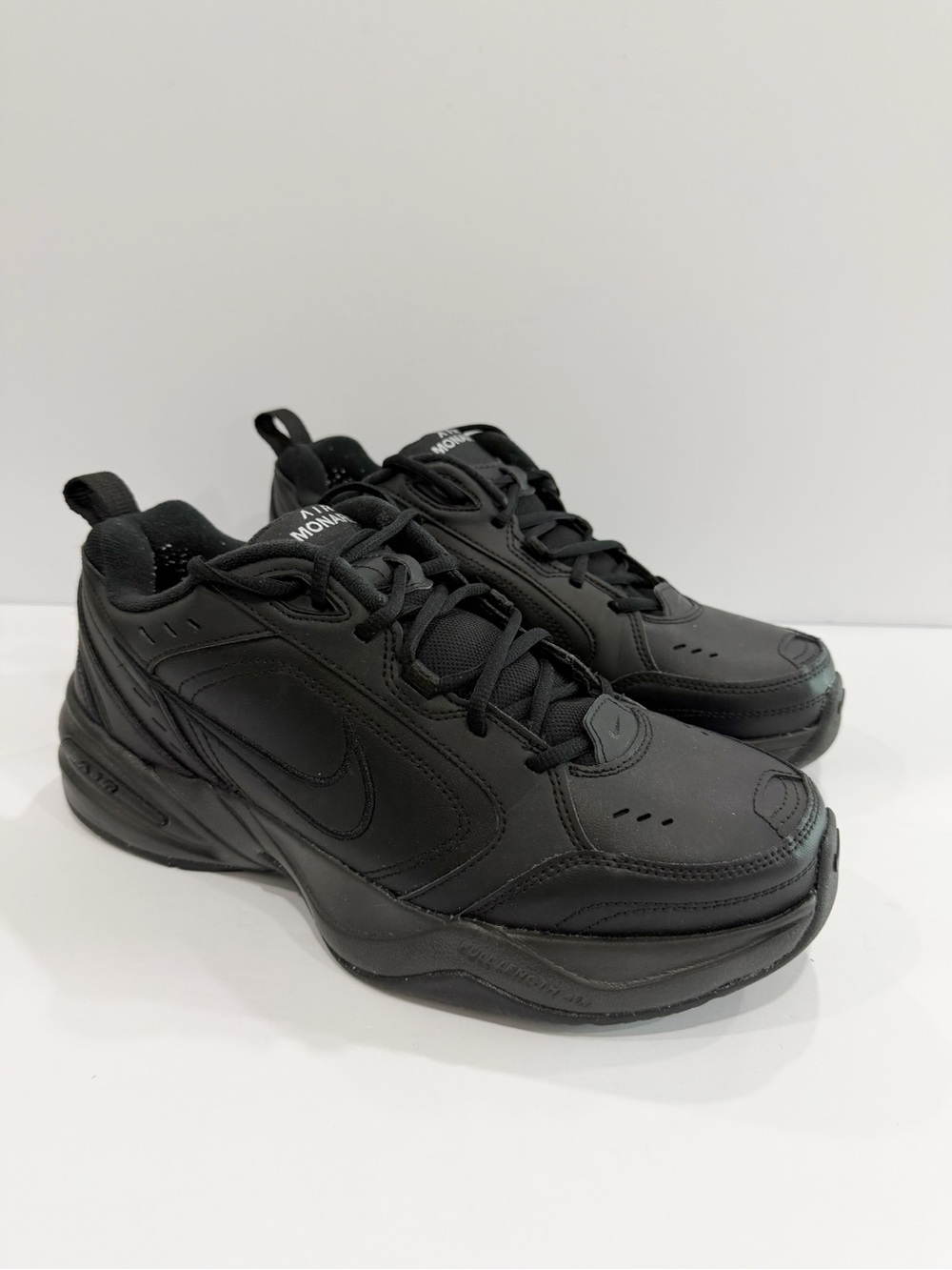 Nike Air Monarch IV Men’s Shoes